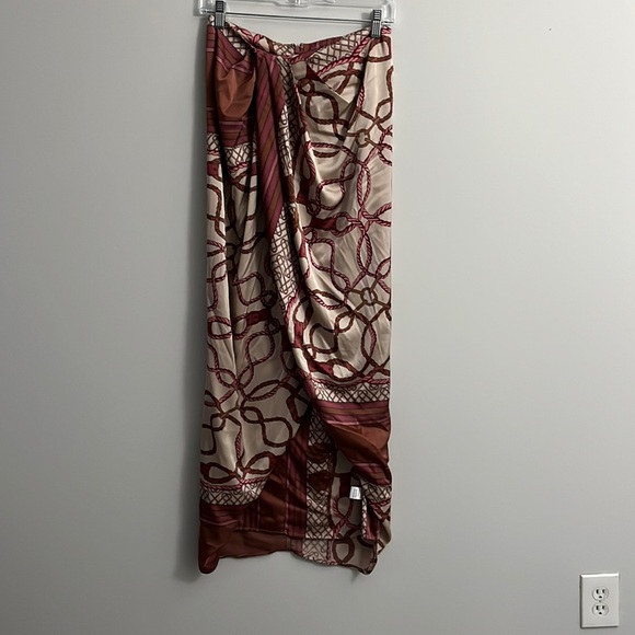 AKIRA Dresses & Skirts - Silky vacation skirt with layers.